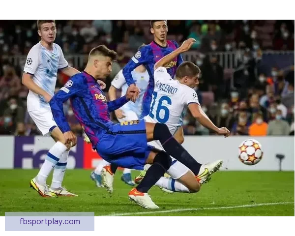 拉明怒斥裁判决定 杰拉德·马丁解围未被罚红引发激烈争议